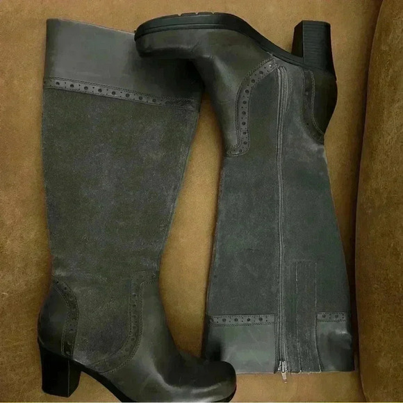 CLARKS Dream Regal Knee High Boot Suede Leather Block Heel Grey 8 - Picture 2 of 6
